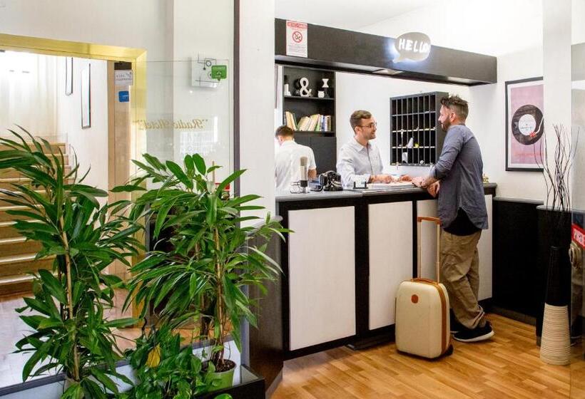 Standard Single Room, Radio