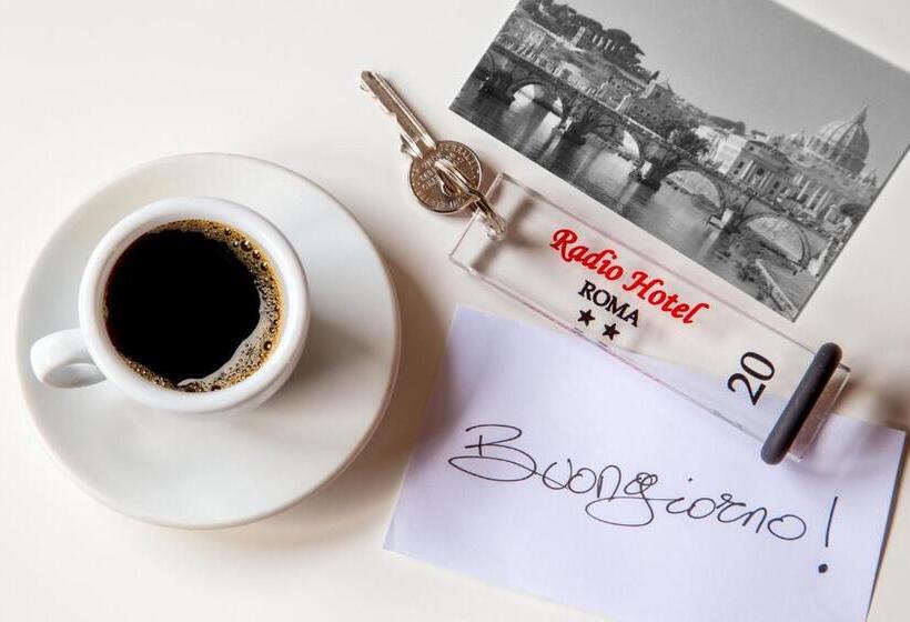 Standard Quadruple Room, Radio