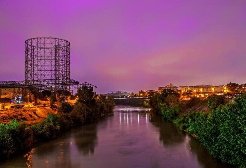 Superior Room, Radio