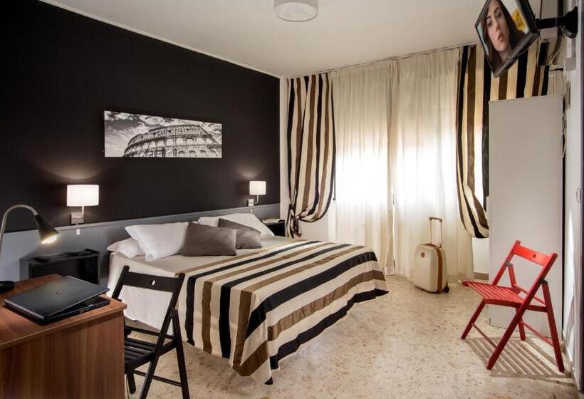 Deluxe Room with Balcony, Radio