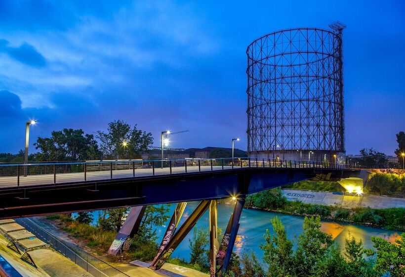 Standard Single Room Shared Bathroom, Radio