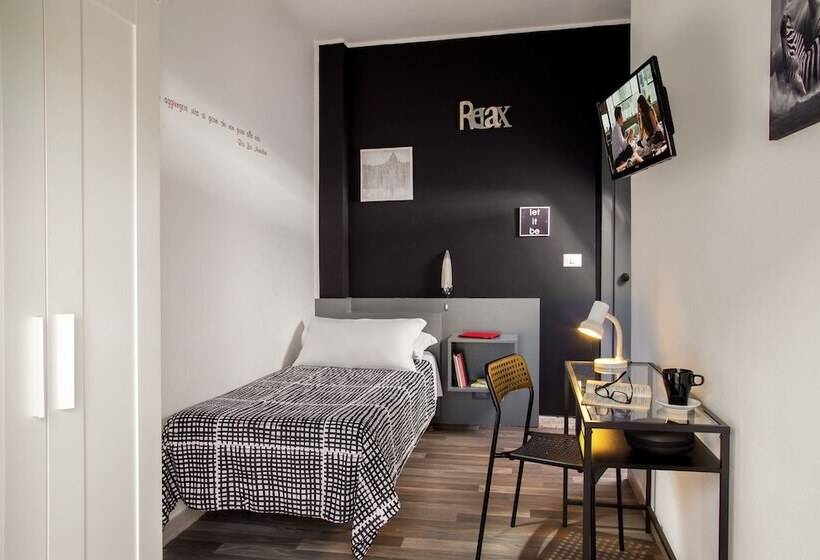 Standard Single Room Shared Bathroom, Radio