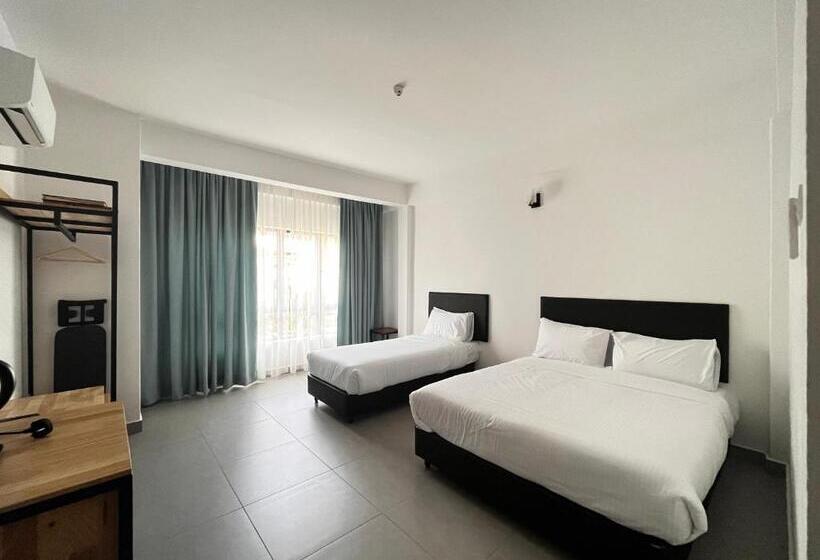 חדר דלוקס לשלושה עם נו לבריכה, ērya By Suria Hot Spring Bentong