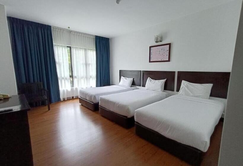 חדר דלוקס לשלושה עם נו לגינה, ērya By Suria Hot Spring Bentong