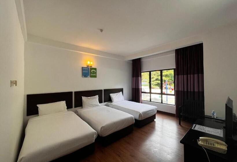 חדר דלוקס לשלושה עם נו לגינה, ērya By Suria Hot Spring Bentong