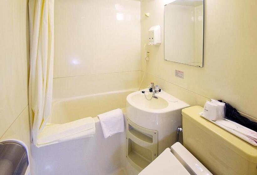 اتاق استاندارد سه نفره, Sasebo Daiichi