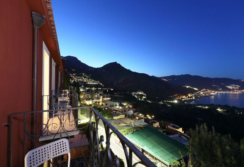 Номер Superior Вид на Море с Балконом, Villa Astoria