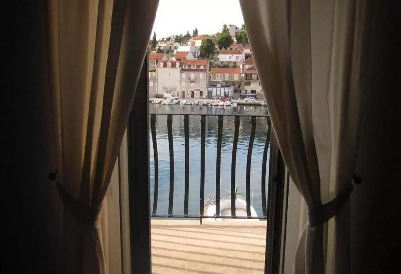 海の見えるコンフォートルーム, Villa Slika