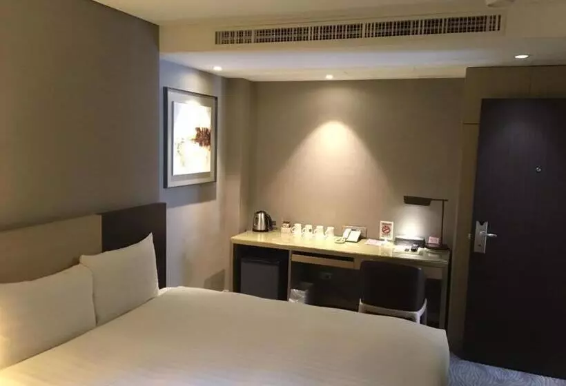 اتاق استاندارد چهار تخته, 麗馨商旅七賢館
