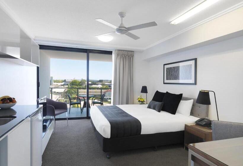 اتاق استاندارد با تخت بزرگ, Oaks Mackay Carlyle Suites