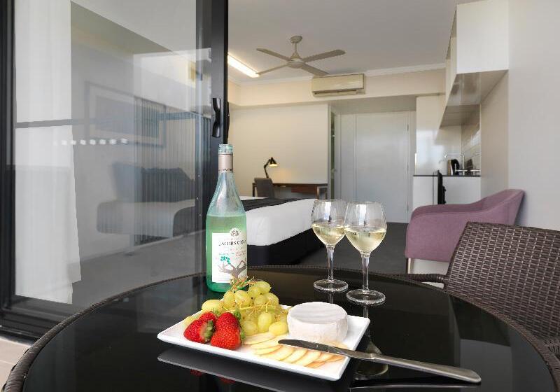 اتاق استاندارد, Oaks Mackay Carlyle Suites