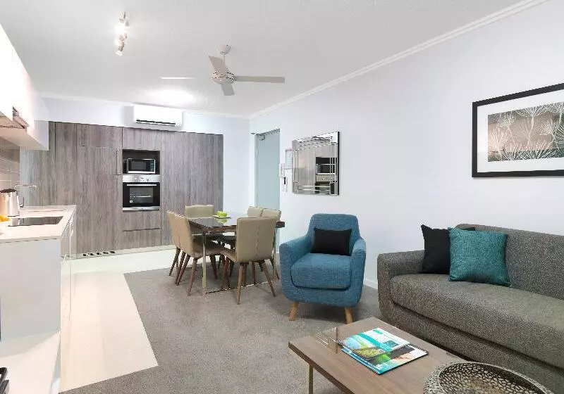 آپارتمان 2 خوابه, Oaks Mackay Carlyle Suites