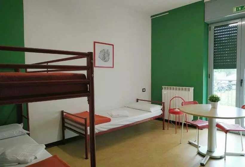 スタンダードトリプルルーム, Malpensa Fiera Milano Hostel