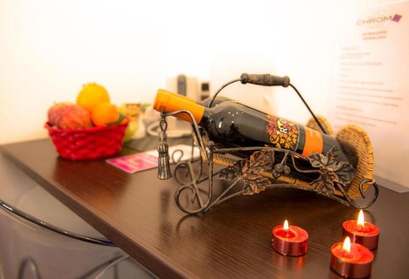 标准间, Chroma Exy Chroma Italy