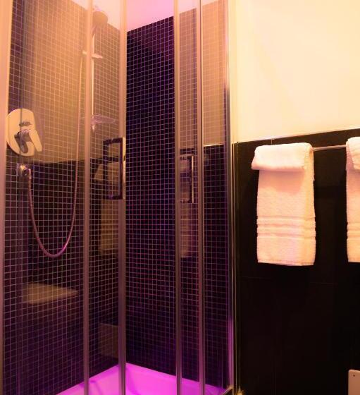 标准间, Chroma Exy Chroma Italy