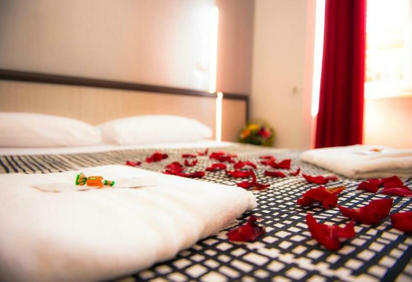 标准间, Chroma Exy Chroma Italy