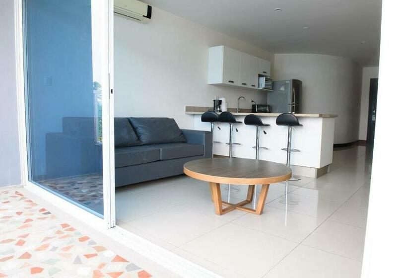 شقة غرفة واحدة, Puerto Azul