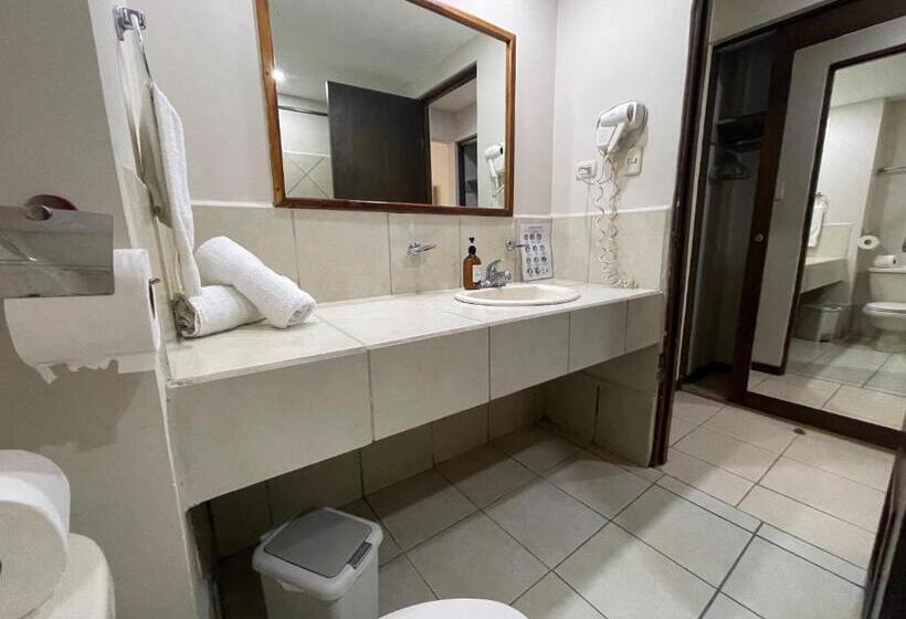 غرفة قياسية, Puerto Azul