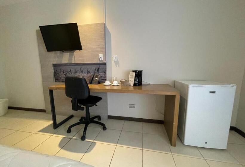 غرفة قياسية, Puerto Azul