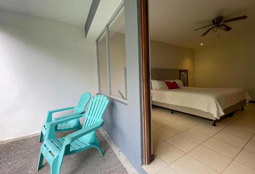 غرفة قياسية, Puerto Azul