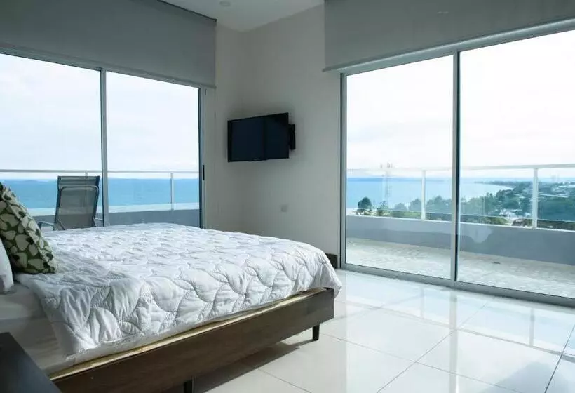 1 Bedroom Penthouse Apartment, Puerto Azul