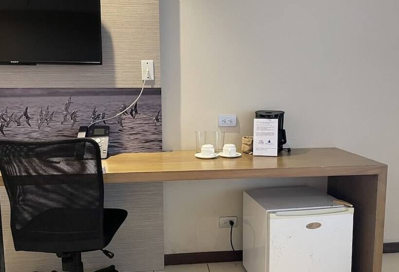 غرفة قياسية, Puerto Azul