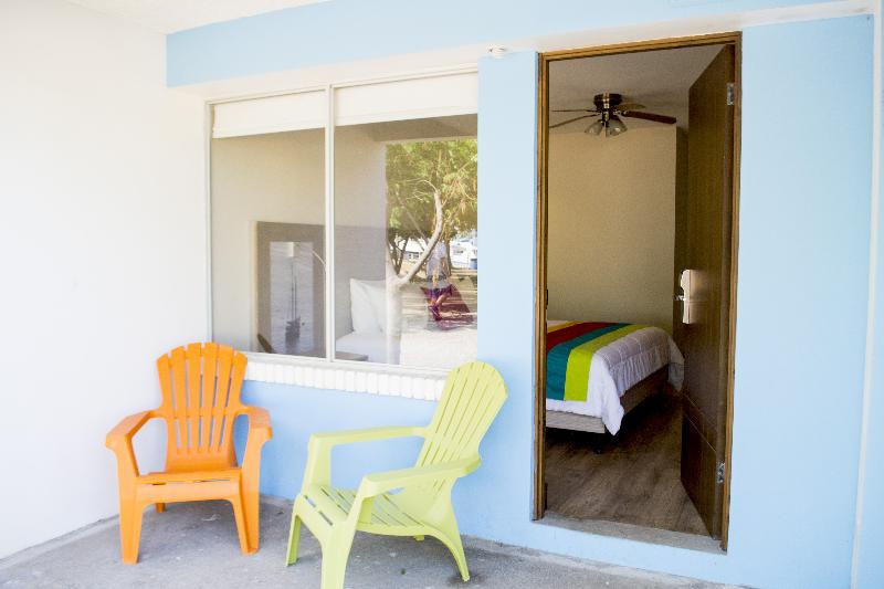 غرفة قياسية, Puerto Azul