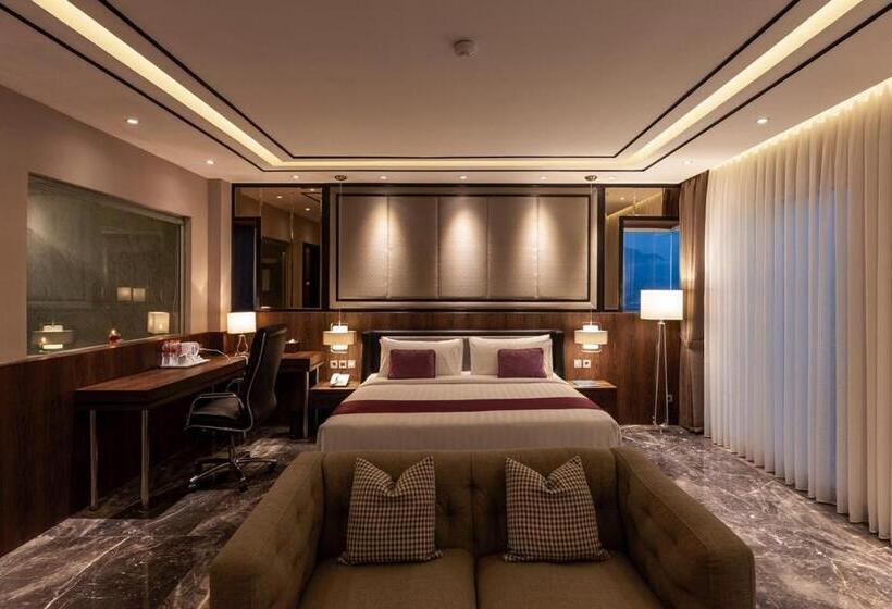 سوئیت پرزیدنت, Shakti Hotel Bandung