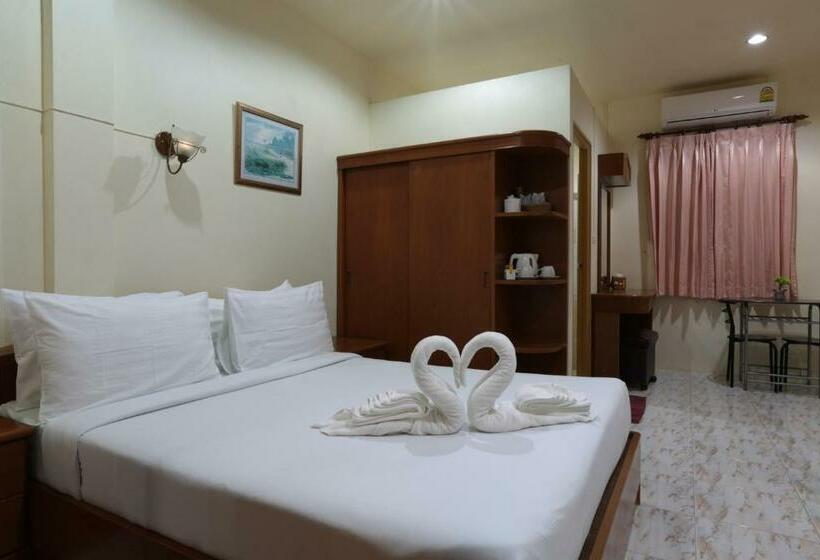 Номер Стандарт, Khun Ying House