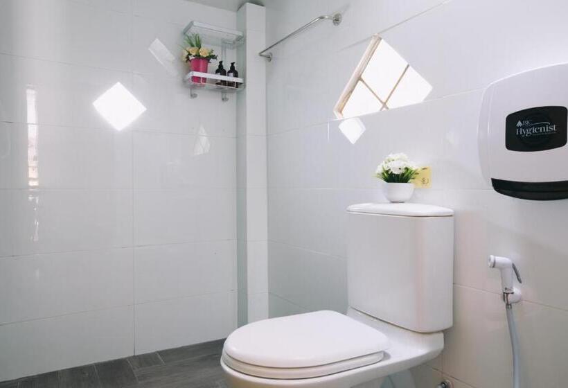 Номер Стандарт Совместная Ванная, Khun Ying House