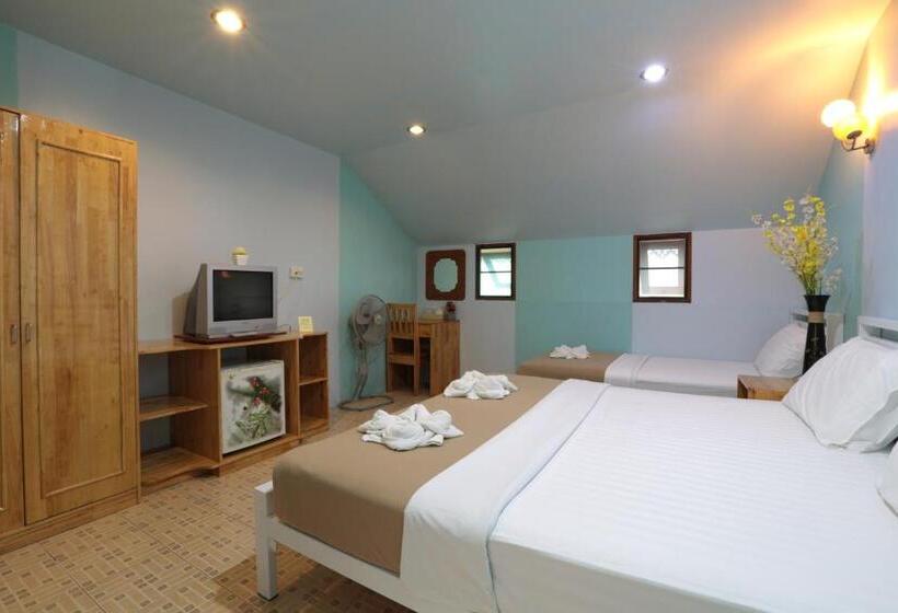 Трехместный Номер Стандарт Совместная Ванная, Khun Ying House