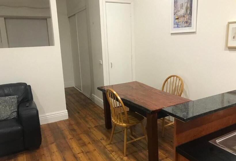 Escritório Deluxe, Flinders Lane Apartments Formally Melbourne City Stays
