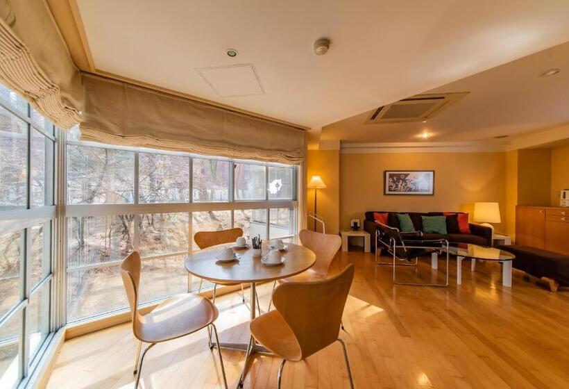 디럭스 4인 룸, Fuji Premium Resort