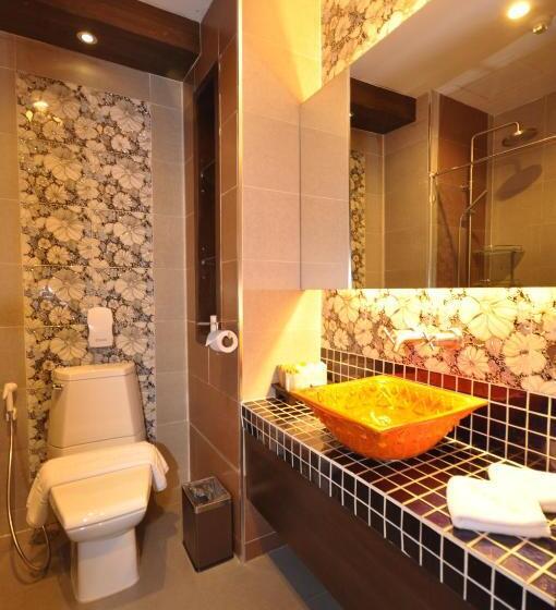 غرفة سوبيريور ذات إطلالة جانبية على البحر, Chalelarn Hotel Hua Hin