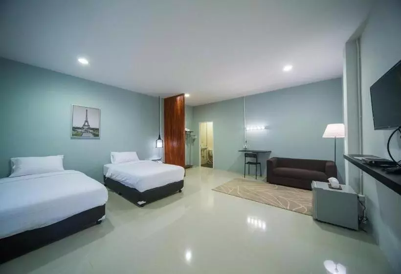 スーペリアールーム, First Residence