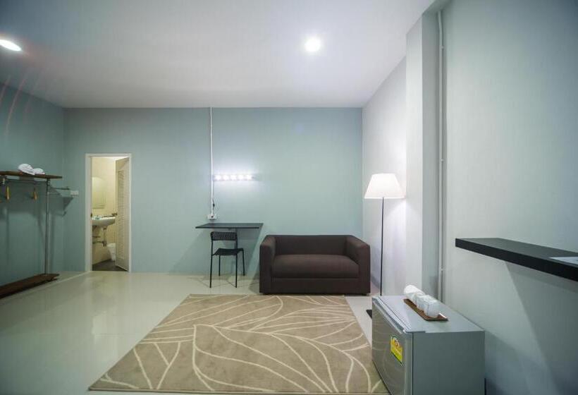 수피리어 룸, First Residence