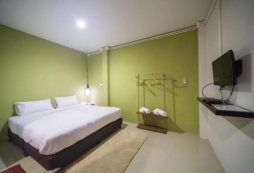 Номер Стандарт, First Residence