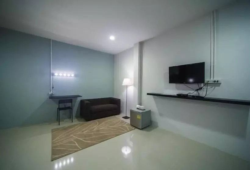 スタンダードルーム, First Residence