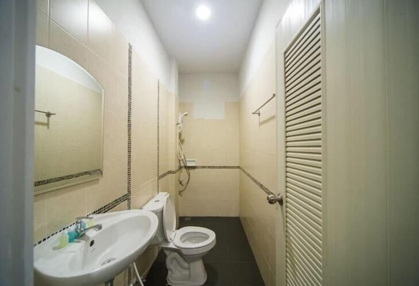 수피리어 룸, First Residence