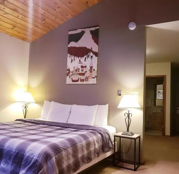 اتاق لوکس با تخت بزرگ, North Ironwood Acres   Black River Lodge