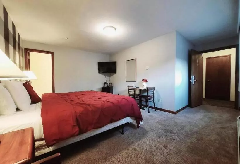 اتاق استاندارد با تخت بزرگ, North Ironwood Acres   Black River Lodge
