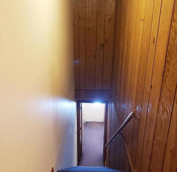 شقة غرفة واحدة, North Ironwood Acres   Black River Lodge