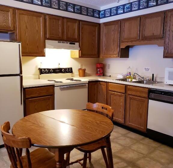 Апартаменты 1 Спальня, North Ironwood Acres   Black River Lodge
