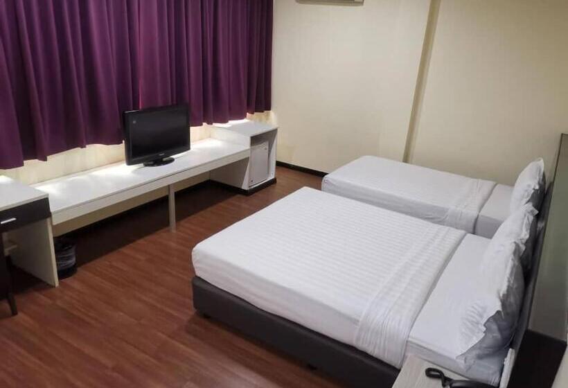 חדר משפחתי דלוקס, Prince