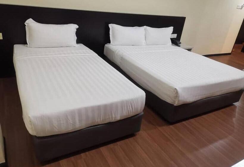 חדר משפחתי דלוקס, Prince