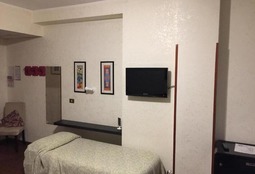 חדר סטנדרט לארבעה, San Michele