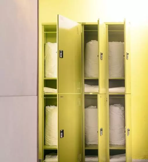 تختخواب در اتاق مشترک, Kiwi Express Hotel Taichung Station Ii