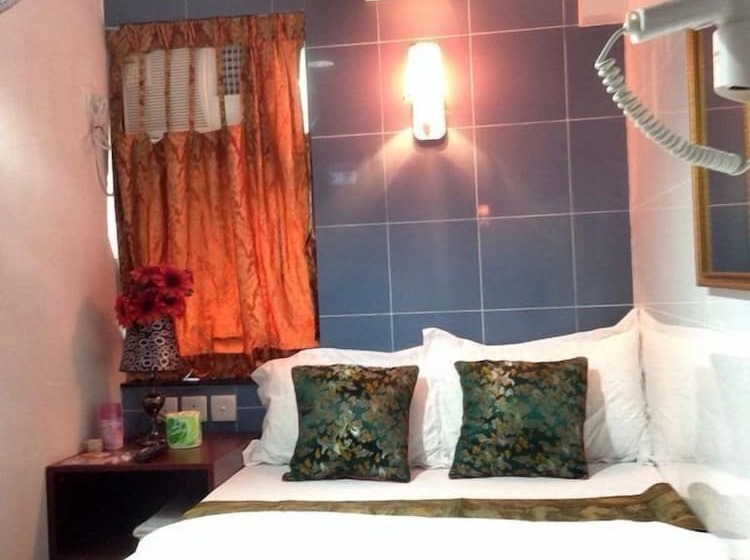 اتاق استاندارد, New London Hostel