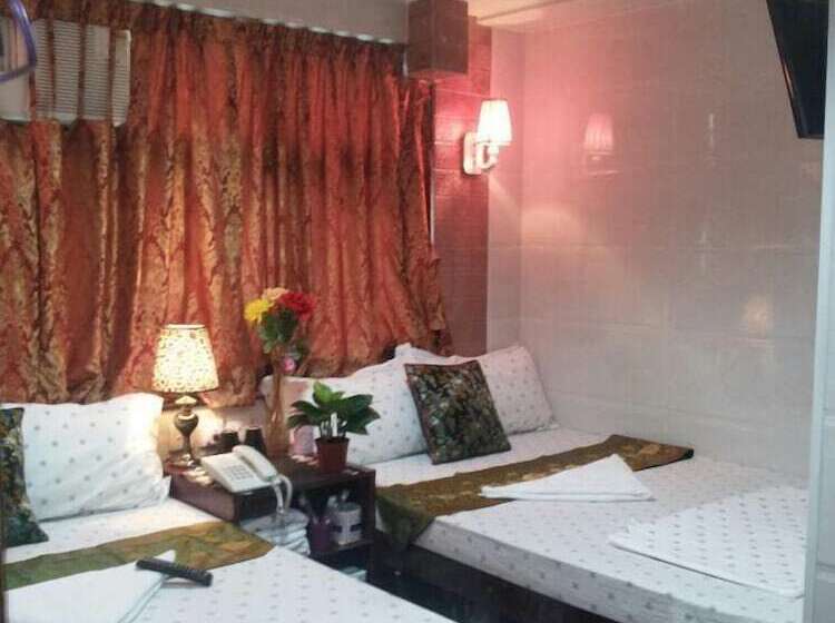 اتاق خانوادگی, New London Hostel