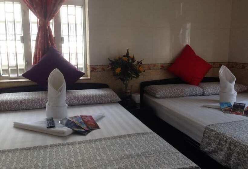 اتاق خانوادگی, New London Hostel